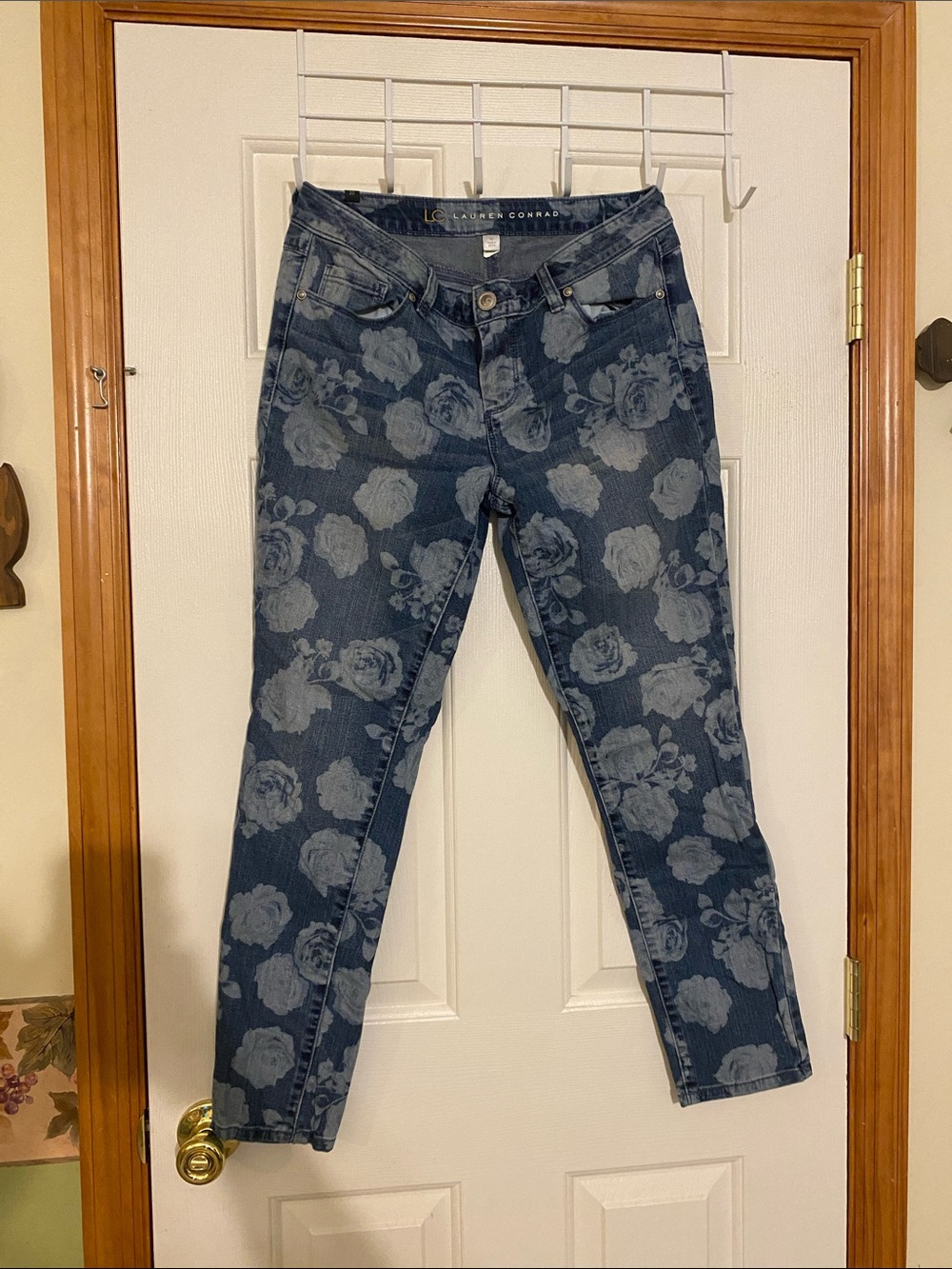 LC Lauren Conrad Blue Floral Skinny Jeans